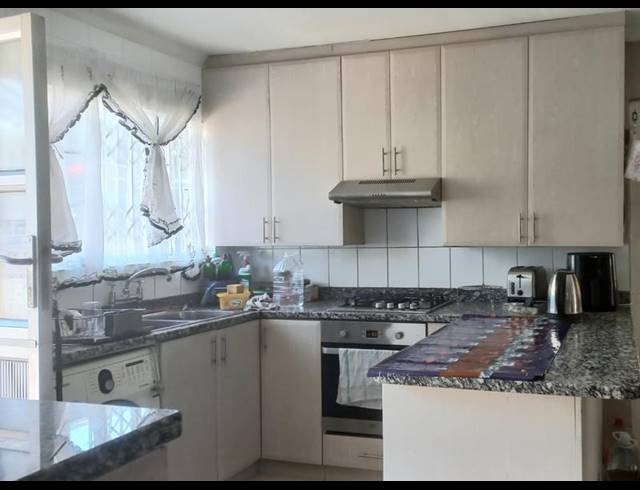 4 BEDROOM HOUSE FOR SALE IN BONELA